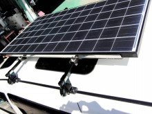 太陽光パネル　車載キット