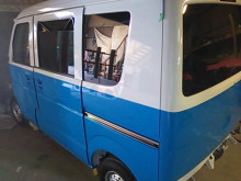 鈴鹿市　Ｏ様　ワーゲンバス（エブリイ）ペイント中です。