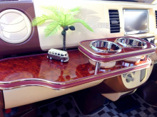 オーダー製作のフロントテーブル！