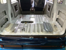 松阪市 ㈱ホーリーズサークル様 移動販売車製作状況です。