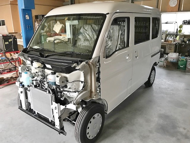 四日市市　Ｉ・Ｎ様　エブリイのバラシ作業中です！