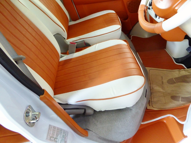 鈴鹿市　Ｙ・Ｈ様　アーリーのシートカバー取付中です！