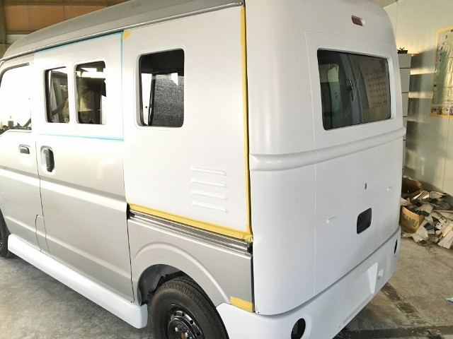 長崎県諫早市　M・F様　エアロパーツのサフェーサー仕上げ中です！　　　