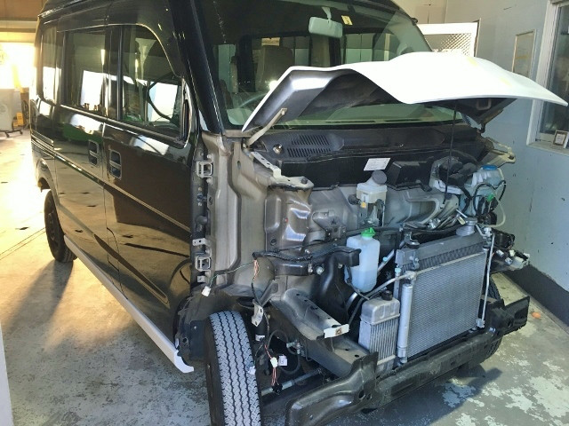 四日市市 A・M様 エブリイのバラシ作業に入りました!