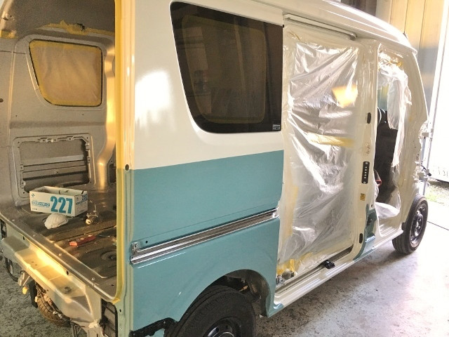 長崎県諫早市　M・F様　ボディー側ペイントに入りました！　　　