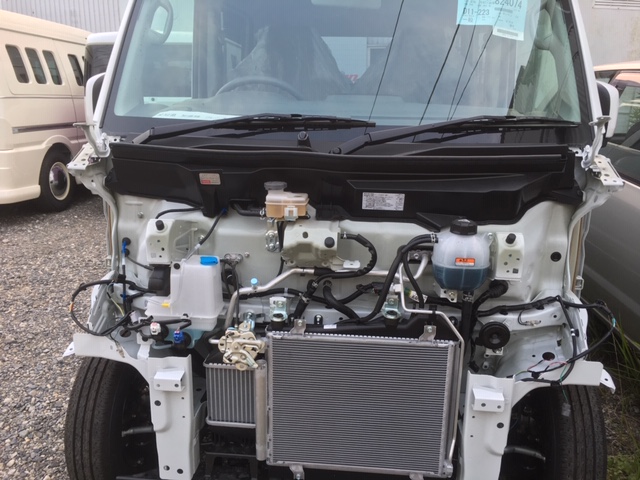 愛知県名古屋市 K・S様 フレンチバス製作のクリッパーのバラシ作業中です!