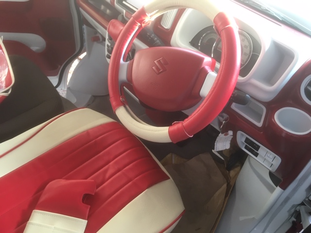 愛知県豊橋市　(株)サンフラッグ様　内装パーツの取付中です！