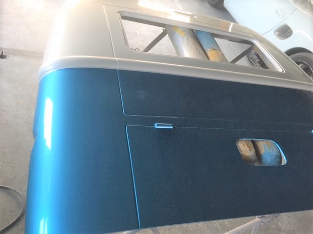 鈴鹿市　Ｍ・Ｎ様　アーリーのエアロパーツのペイント中です！