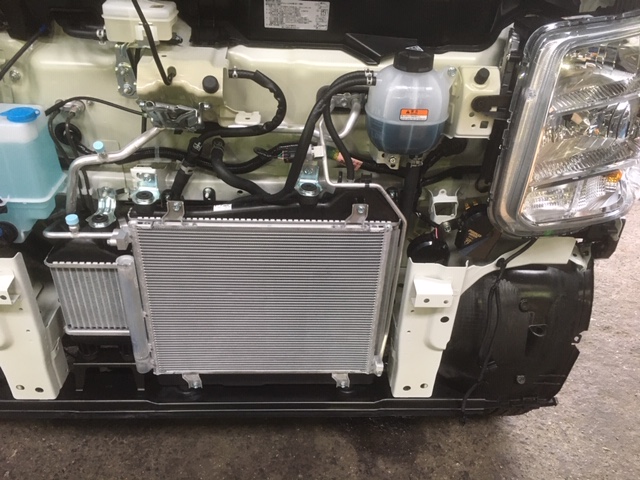 三重郡菰野町　Ｋ・Ｓ様　エブリイのホーン取付に入りました！