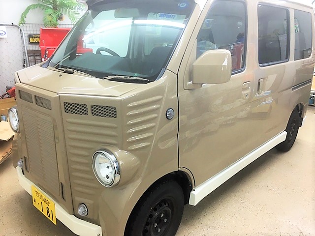 在庫車フレンチバスの外装が完了しました！