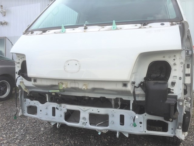 四日市市　ランド＆ホームズ(株)様　ボンゴのバラシ作業中です！