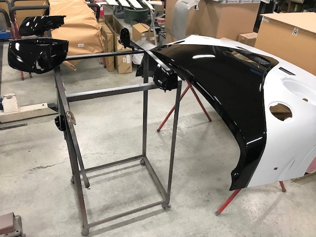 兵庫県明石市　Ｙ・Ｓ様　アーリーの一色目のペイントに入りました！