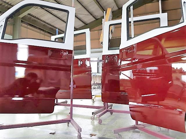 京都市左京区　Ｔ・Ｍ様フレンチのボディ側のペイントに入りました！