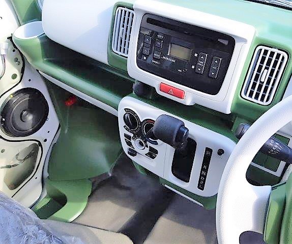 大分県大分市　Ｈ・Ｙ様　内装パーツのペイント中です！