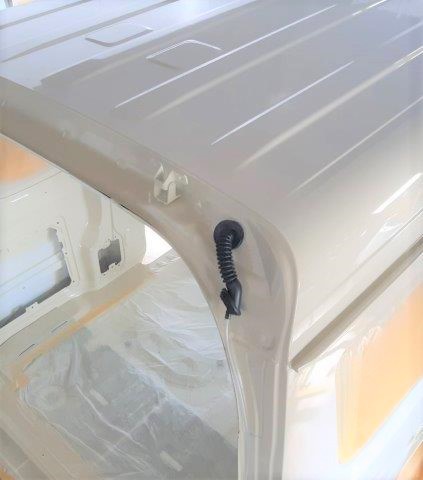 在庫車タイプ　アーリー（ソフィアベージュⅡ）一色目のペイントが完了です！