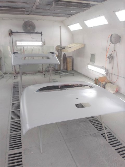 津市　Ｓ・Ｙ様　シェビーのサフェーサーペイント中です！