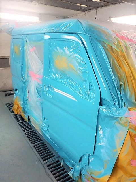 津市　Ｓ・Ｙ様　シェビーのボディペイント中です！