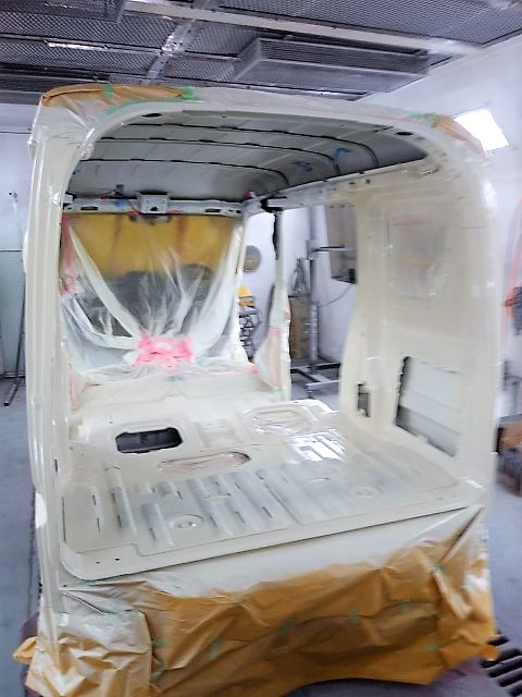 鈴鹿市長沢町　伊勢抹茶様　ボディ側のペイントに入りました！