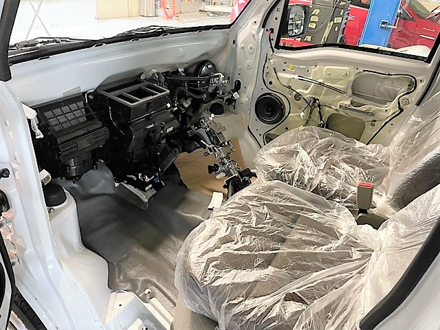 愛知県岡崎市　Ｉ・Ｋ様　エブリイの内装バラシ作業に入りました！