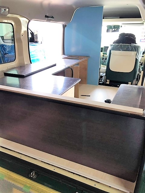 鈴鹿市長沢町　伊勢抹茶様　移動販売車のカウンターが付きました！