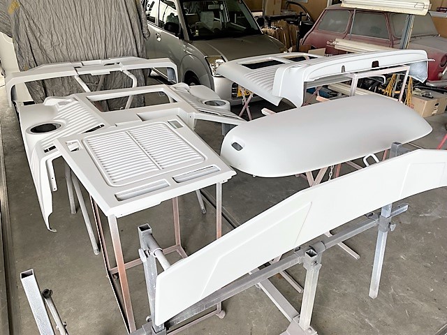 愛知県岡崎市　Ｉ・Ｋ様　エアロパーツのサフェーサーペイントが完了です！