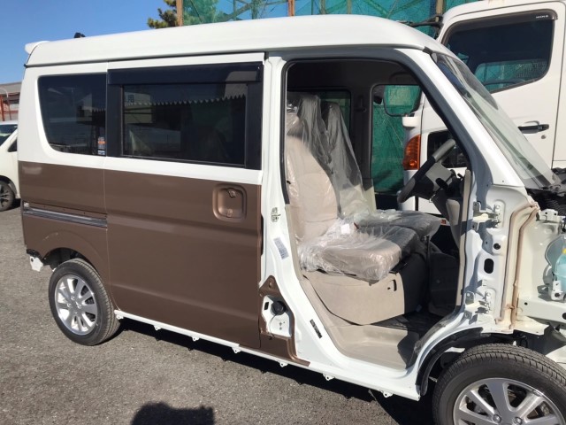 三重郡　Ｉ・Ｓ様　アーリーのボティ側のペイントが完了しました！