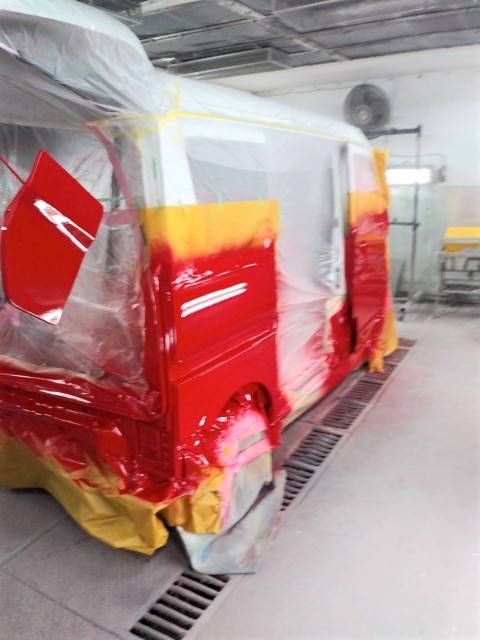 三重郡菰野町　鹿の湯ホテル様　ボティ側のペイントに入りました！