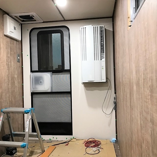 名張市　Ｙ・Ａ様　シェル型キャンピングカーＳｐｉｒｉｔ　Ｅａｒｔｈの内装に入りました！