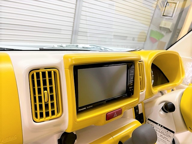 滋賀県長浜市　Ｉ・Ｈ様　アーリーの内装ペイントも完了してオーディオ関係の取付中です！