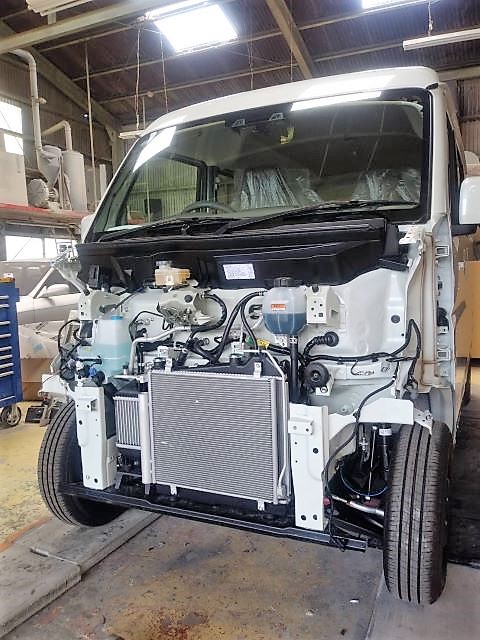 愛知県稲沢市　Ｎ・Ｋ様　アーリーのボディー側のバラシ作業中です！