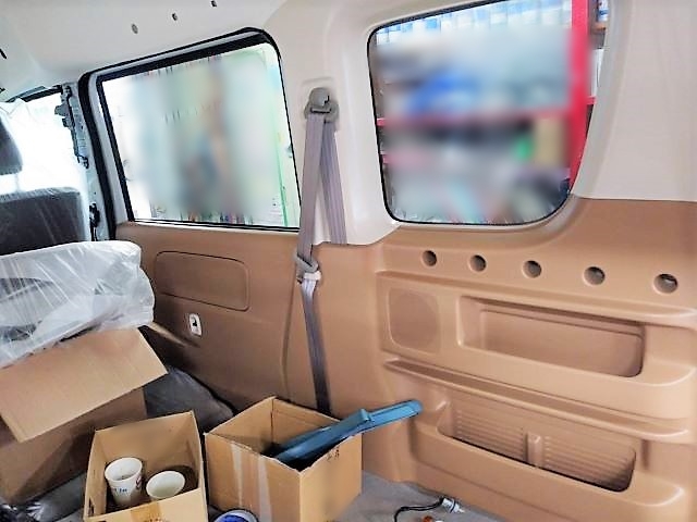 愛知県稲沢市　Ｎ・Ｋ様　アーリーの内装パーツの取付中です！