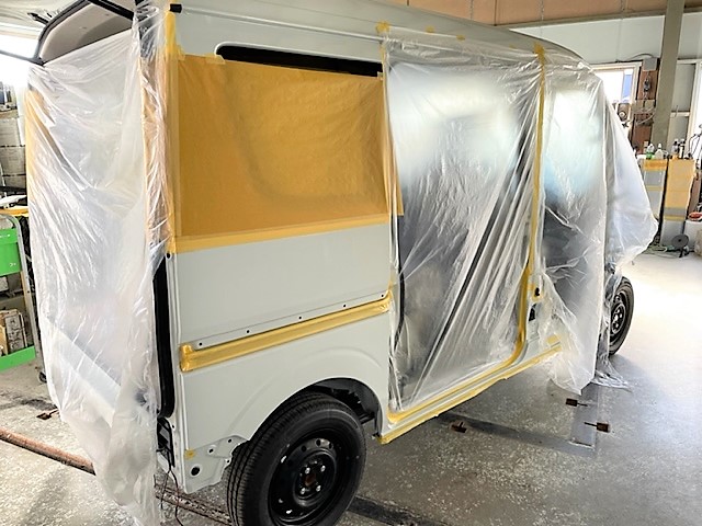 滋賀県大津市　Ｓ・Ｙ様　FLATムルティ660の塗装前の下処理に入りました！