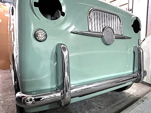 滋賀県大津市　Ｓ・Ｙ様　ＰＬＡＴムルティ６６０のエアロパーツのペイント&取付中です！