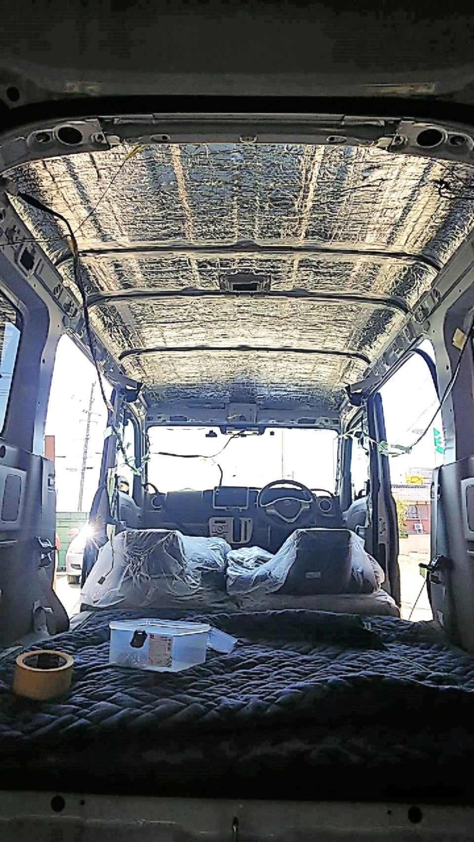 大阪府藤井寺市　Ｔ・Ｍ様　アーリーの天井断熱処理に入りました！