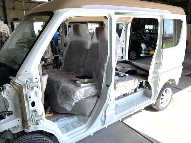 滋賀県東近江市　Ｍ・Ｙ様　アーリーのボティ側のペイント準備に入りました！