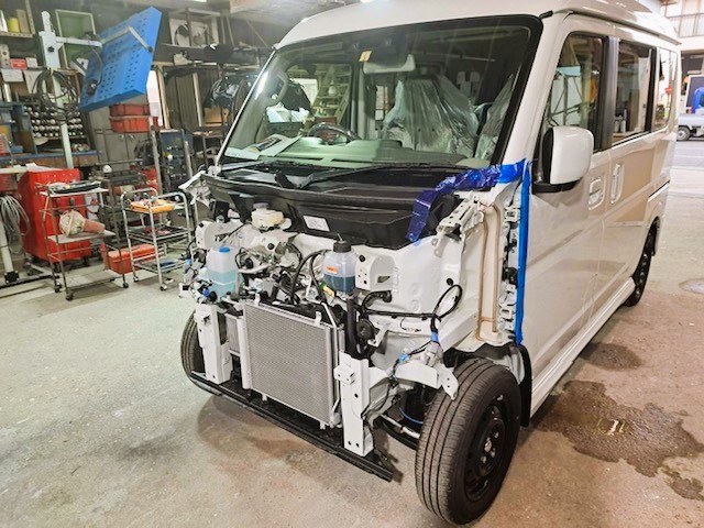 京都府山科区　Ｏ・Ｉ様　アーリー＆Comfy-Ⅱ製作のエブリイのバラシ作業中です！