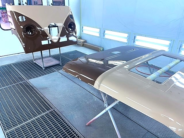 滋賀県東近江市　Ｍ・Ｙ様　アーリーのエアロパーツのペイント中です！