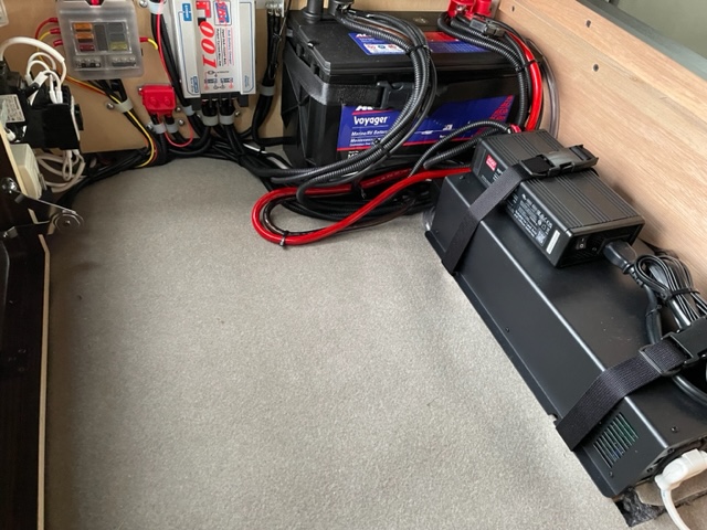 東京都練馬区　Ｋ・Ｙ様　軽キャンピングカーComfy-Ⅲのサブバッテリーシステム取付中です！