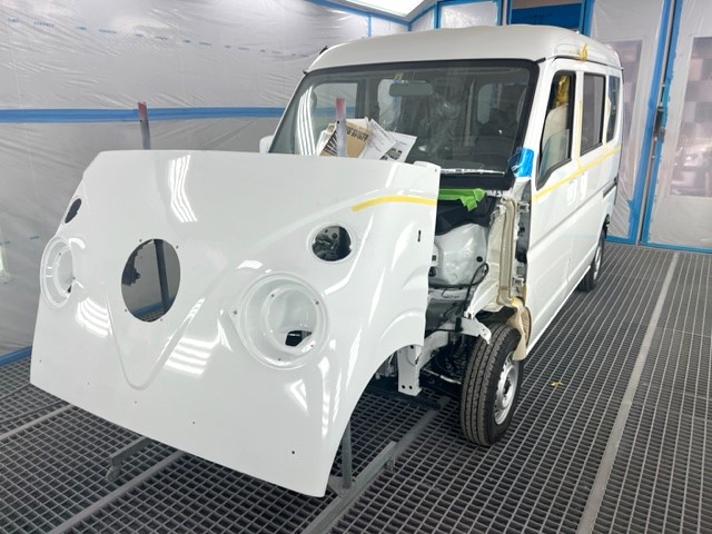 熊本県玉名市　Ｕ・Ｙ様　アーリーのエアロパーツ&ボディのペイント中です！