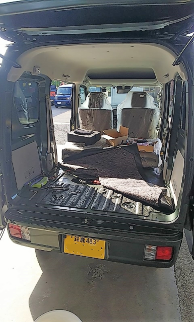 鈴鹿市　Ｙ・Ａ様　軽キャンピングカーComfy-Ⅲの配線関係の加工中です！