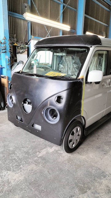 富山県射水市　ケアカーズ様　アーリーのエアロパーツの仮合わせ中です！