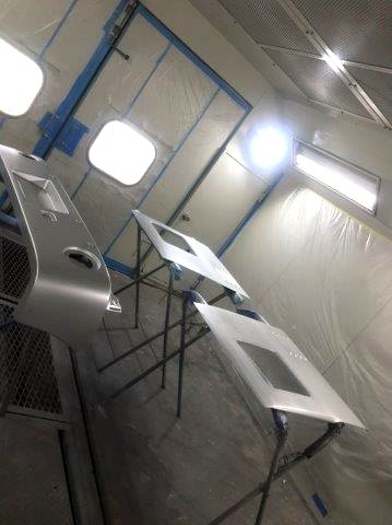 静岡県磐田市　(株)クリーンアウト様　アーリーのエアロパーツの2色目のペイントに入りました！