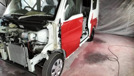 富山県射水市 ケアカーズ様 アーリーのボディー側のペイントが完了です!