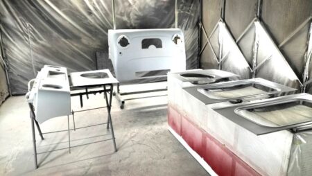 静岡県沼津市 S・M様 PLATムルティ660のエアロパーツのサフェーサーペイント完了です!