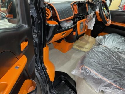 愛知県刈谷市　Ｋ・Ｙ様　ブギーライダー&Comfy-Ⅲのシートカバー関係の取付中です！