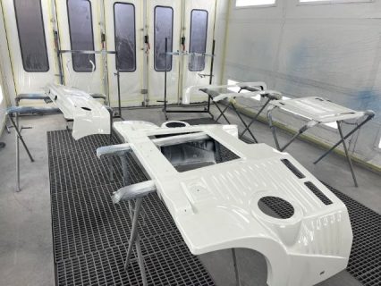 静岡県富士市　Ｗ・Ｔ様　フレンチバスのエアロパーツのペイントが完了しました！