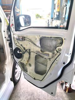 長野県松本市　Ｓ・Ｅ様　アーリーの内装バラシ作業に入りました！