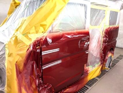 静岡県伊東市 T・W様 アーリーのボディ側のペイントに入りました!