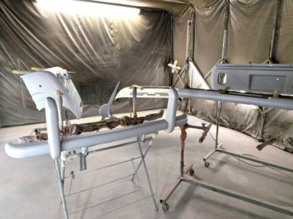 愛知県名古屋市 M・S様 PLATムルティ660のエアロパーツのサフェーサーペイントが完了しました!