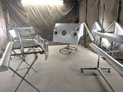 在庫車のタイプ　アーリーのサフェーサーペイントが完了しました！